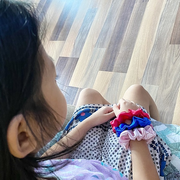 Mini scrunchies/ hair tie/ scrunchies - Picture 6 of 6